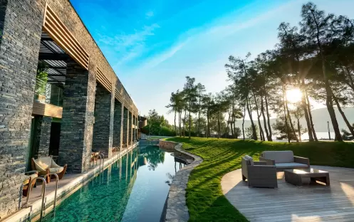 LUJO BODRUM - INDIGO CLUBBER TERRACE ROOM SWIM UP